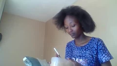 Snapshot of baddie_bunnie chatting on 12-16-25, 01:05 baddie_bunnie online show from 12-16-25, 01:05