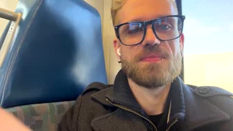 Snapshot of baddonkey666 chatting on 02-19-25, 04:11 baddonkey666 online show from 02-19-25, 04:11