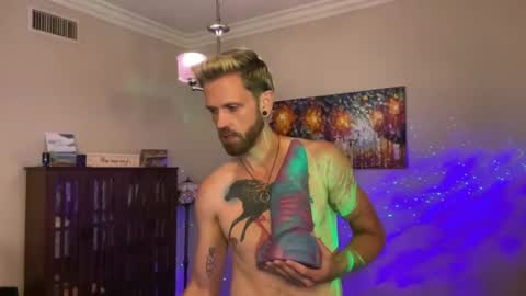 Snapshot of baddonkey666 chatting on 09-27-25, 04:17 baddonkey666 online show from 09-27-25, 04:17