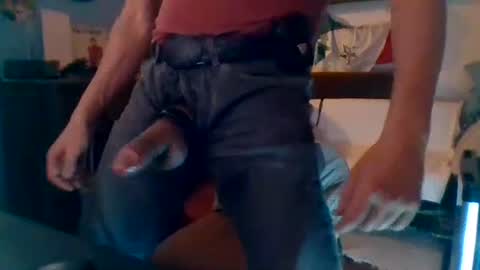 Snapshot of badhombremx chatting on 02-01-25, 04:46 Mexican livin Off the Wall online show from 02-01-25, 04:46