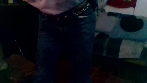 Snapshot of badhombremx chatting on 02-07-25, 04:14 Mexican livin Off the Wall online show from 02-07-25, 04:14