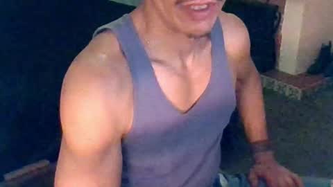 Snapshot of badhombremx chatting on 03-09-25, 02:29 Mexican livin Off the Wall online show from 03-09-25, 02:29