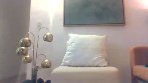 Mexican livin Off the Wall online show from 11-20-25, 01:39