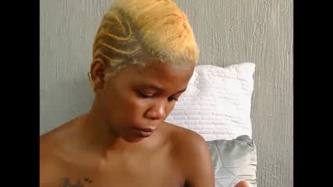 Snapshot of badkittylilyx chatting on 11-14-25, 10:58 Lily online show from 11-14-25, 10:58