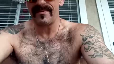 Snapshot of badmtherfuker chatting on 12-13-25, 10:37 badmtherfuker online show from 12-13-25, 10:37