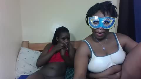 Snapshot of bads_girles chatting on 12-18-25, 07:20 bads_girles online show from 12-18-25, 07:20