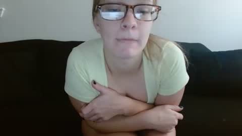 Snapshot of baeblondie chatting on 11-05-25, 02:50 baeblondie online show from 11-05-25, 02:50