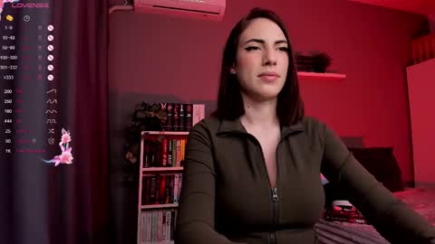 Snapshot of baeblossom chatting on 11-10-25, 04:17 Blossom online show from 11-10-25, 04:17