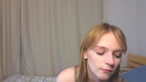 Snapshot of baeyoda chatting on 04-26-26, 04:04 Kate online show from 04-26-26, 04:04