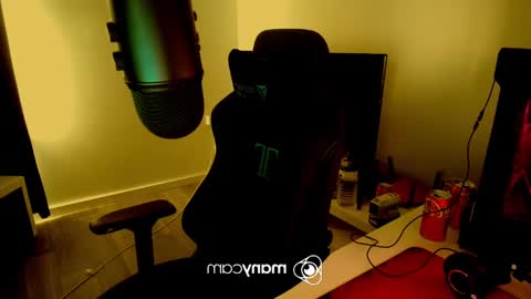 Snapshot of baftez chatting on 02-24-25, 07:55 Baffels online show from 02-24-25, 07:55