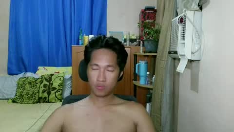 baggage00 online show from 06-23-26, 11:30