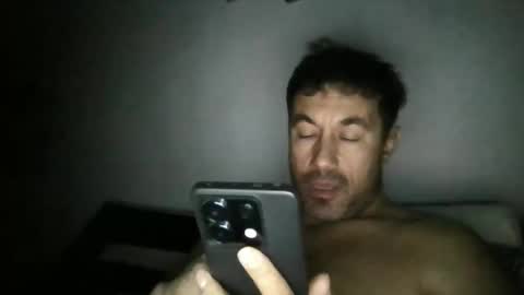 Snapshot of bagio18 chatting on 11-15-25, 09:00 Bagio online show from 11-15-25, 09:00