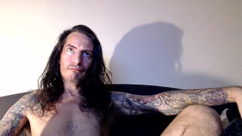 Bailey online show from 10-18-25, 06:19