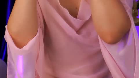 Snapshot of bailey_evans chatting on 11-05-25, 06:35 Bailey online show from 11-05-25, 06:35