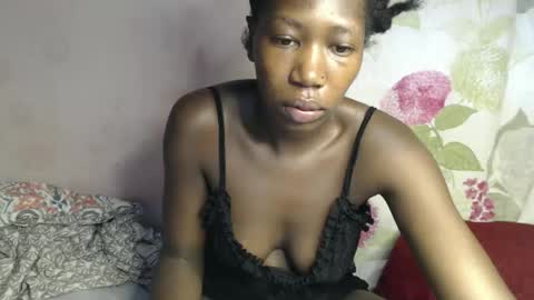 Snapshot of bailey_lo chatting on 04-21-26, 04:30 jewel online show from 04-21-26, 04:30