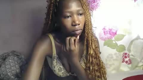 Snapshot of bailey_lo chatting on 04-25-26, 07:55 jewel online show from 04-25-26, 07:55