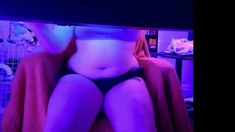 Bailey  online show from 04-08-26, 02:11