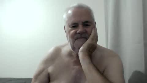 Snapshot of baker242 chatting on 10-05-25, 11:24 Baker242 online show from 10-05-25, 11:24