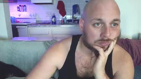 Snapshot of baldafterdark chatting on 11-25-25, 03:06 Anthony online show from 11-25-25, 03:06