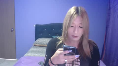 Snapshot of balentina_hot chatting on 06-09-26, 04:40 valentina online show from 06-09-26, 04:40