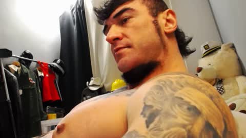 Snapshot of ballard_ chatting on 01-13-25, 04:18 Bret Ballard online show from 01-13-25, 04:18