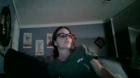 Snapshot of bamacpl80 chatting on 05-08-26, 01:44 bamacpl80 online show from 05-08-26, 01:44