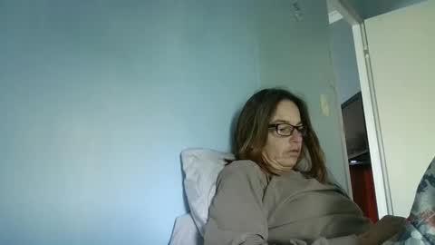 Snapshot of bamacpl80 chatting on 06-06-26, 12:32 bamacpl80 online show from 06-06-26, 12:32