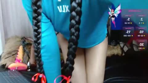 Arianna   online show from 11-22-25, 09:14