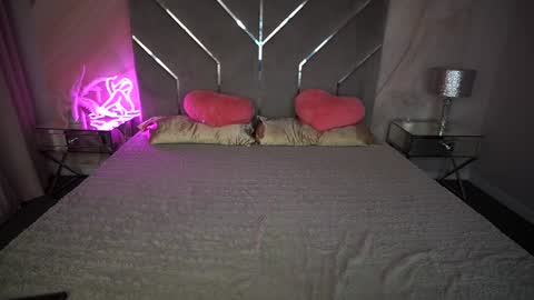 Bambi online show from 02-05-25, 01:04