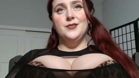 Snapshot of bambixxlynn chatting on 05-28-26, 12:19 bambixxlynn online show from 05-28-26, 12:19