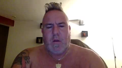 banana5289 online show from 11-22-25, 10:47