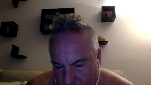 banana5289 online show from 06-12-26, 11:31