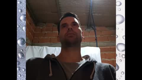 Snapshot of banana_argen_15 chatting on 12-08-24, 01:35 Ezequiel online show from 12-08-24, 01:35