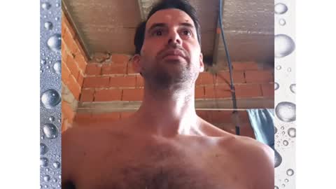 Snapshot of banana_argen_15 chatting on 01-20-25, 05:06 Ezequiel online show from 01-20-25, 05:06