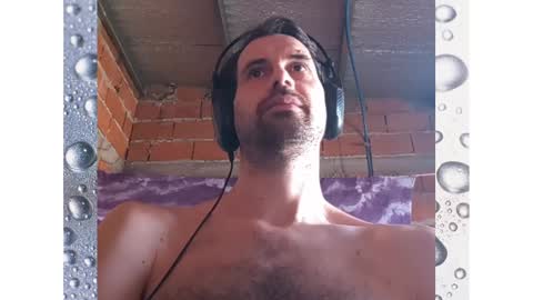 Snapshot of banana_argen_15 chatting on 01-26-25, 06:58 Ezequiel online show from 01-26-25, 06:58