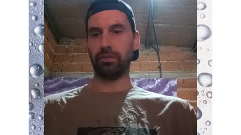 Snapshot of banana_argen_15 chatting on 01-29-25, 01:37 Ezequiel online show from 01-29-25, 01:37