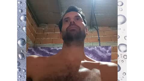 Snapshot of banana_argen_15 chatting on 01-31-25, 01:33 Ezequiel online show from 01-31-25, 01:33