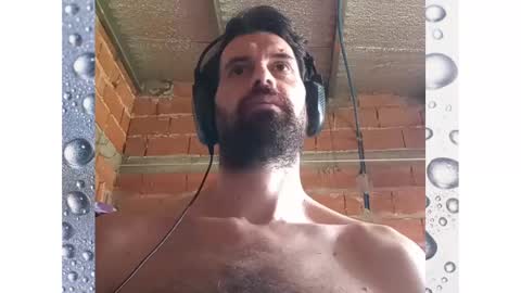 Snapshot of banana_argen_15 chatting on 02-25-25, 04:42 Ezequiel online show from 02-25-25, 04:42