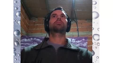 Snapshot of banana_argen_15 chatting on 03-08-25, 11:39 Ezequiel online show from 03-08-25, 11:39