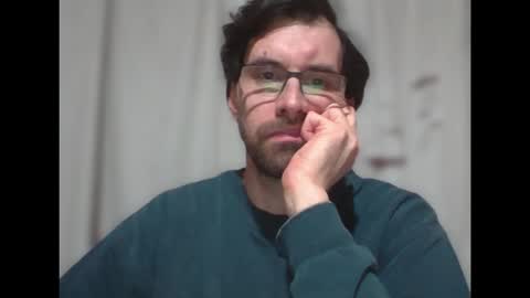 Snapshot of banana_argen_15 chatting on 09-18-25, 01:51 Ezequiel online show from 09-18-25, 01:51