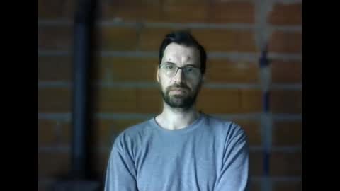 Snapshot of banana_argen_15 chatting on 11-11-25, 01:33 Ezequiel online show from 11-11-25, 01:33