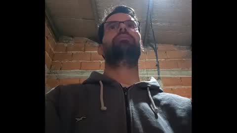 Snapshot of banana_argen_15 chatting on 11-13-25, 01:37 Ezequiel online show from 11-13-25, 01:37