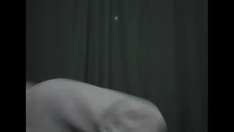 Snapshot of banana_argen_15 chatting on 11-18-25, 01:22 Ezequiel online show from 11-18-25, 01:22