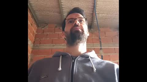 Snapshot of banana_argen_15 chatting on 11-20-25, 02:17 Ezequiel online show from 11-20-25, 02:17