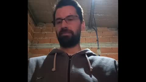 Snapshot of banana_argen_15 chatting on 11-23-25, 01:38 Ezequiel online show from 11-23-25, 01:38