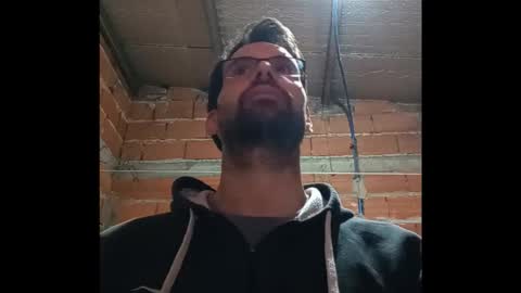 Ezequiel online show from 03-18-26, 01:31