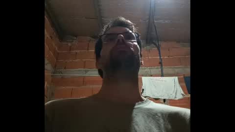 Ezequiel online show from 04-17-26, 01:52