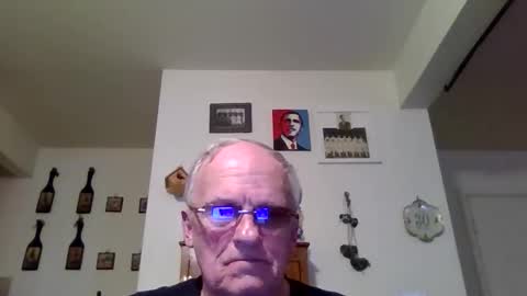 banana_hammock70 online show from 04-18-26, 09:15