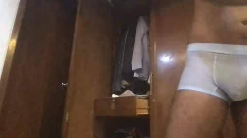 Snapshot of bangalidickolo chatting on 10-31-25, 04:41 Bangalidick online show from 10-31-25, 04:41