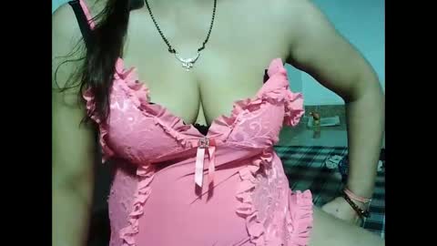 Snapshot of bannynew chatting on 10-08-25, 01:53 Bannynew online show from 10-08-25, 01:53